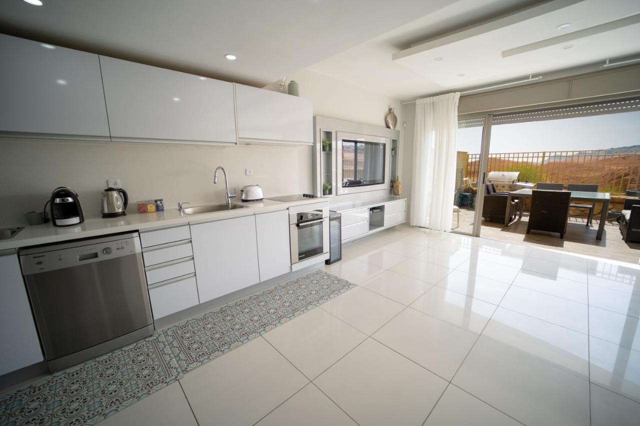 דירות אילת Yalarent Oasis Garden With Private Pool מראה חיצוני תמונה