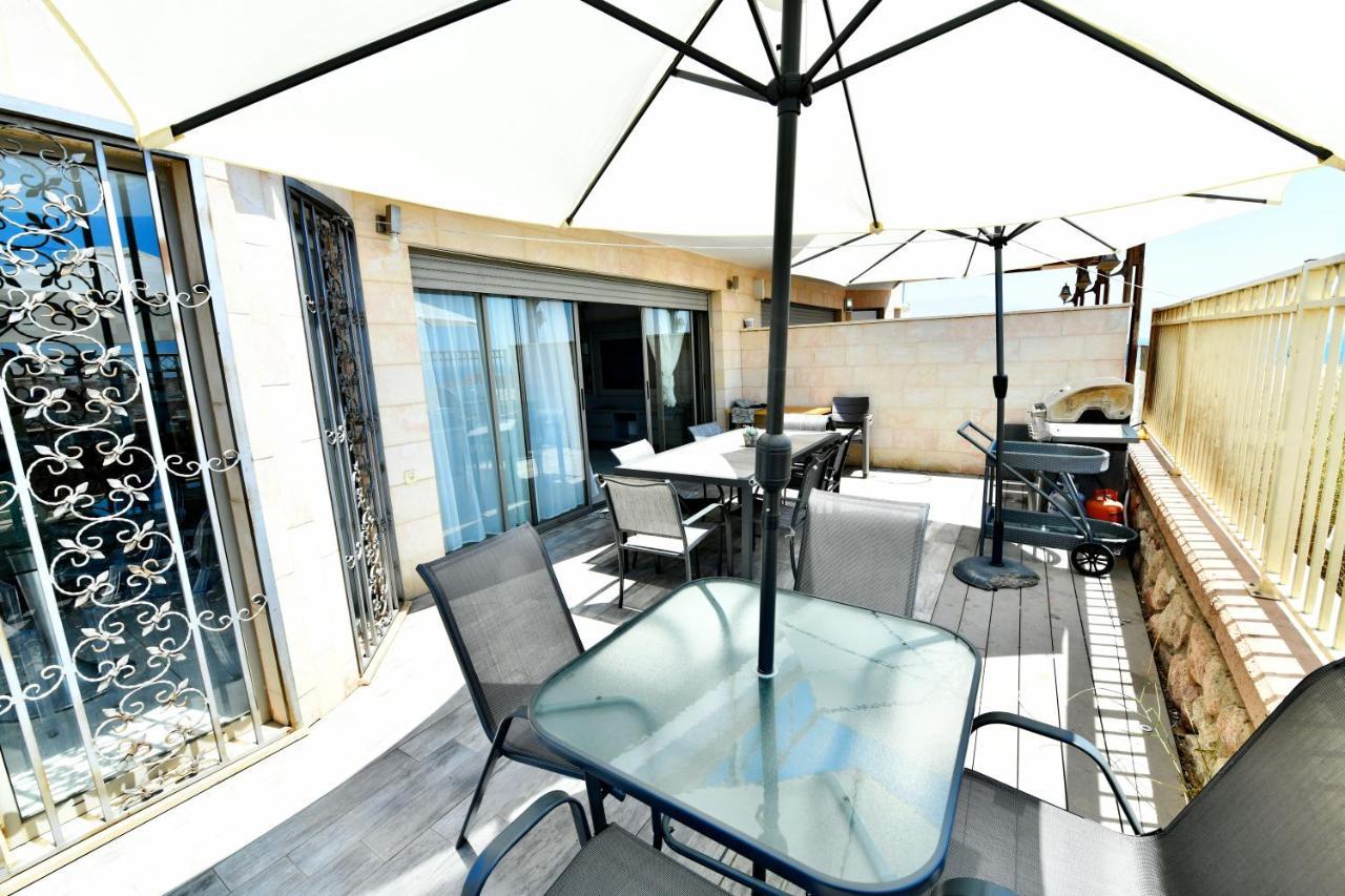 דירות אילת Yalarent Oasis Garden With Private Pool מראה חיצוני תמונה