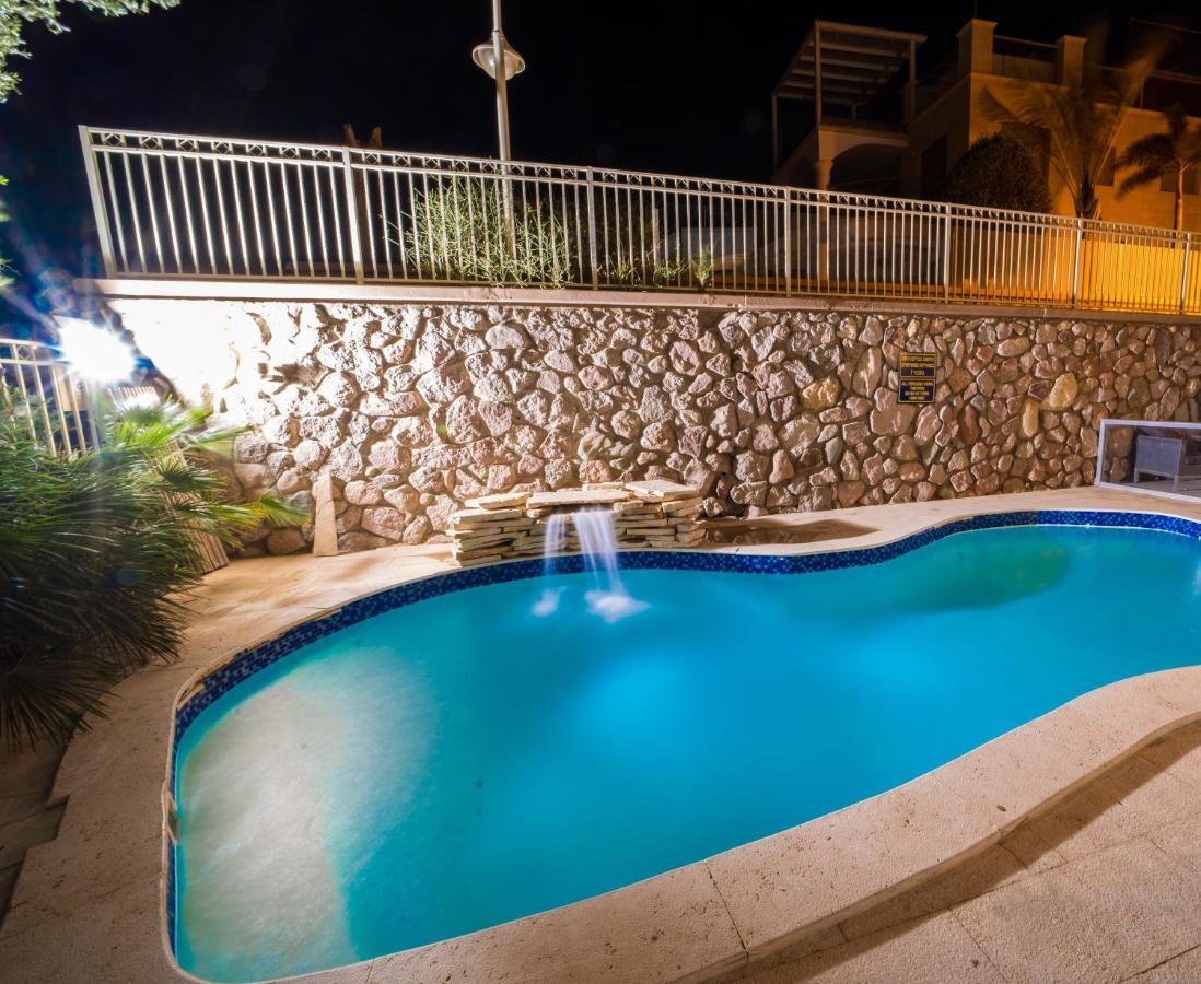דירות אילת Yalarent Oasis Garden With Private Pool מראה חיצוני תמונה